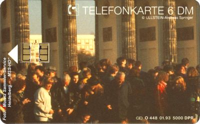Dt. Telefonkarte O-448 aus dem Telefonkarten-Puzzle 'Brandenburger Tor 1989'